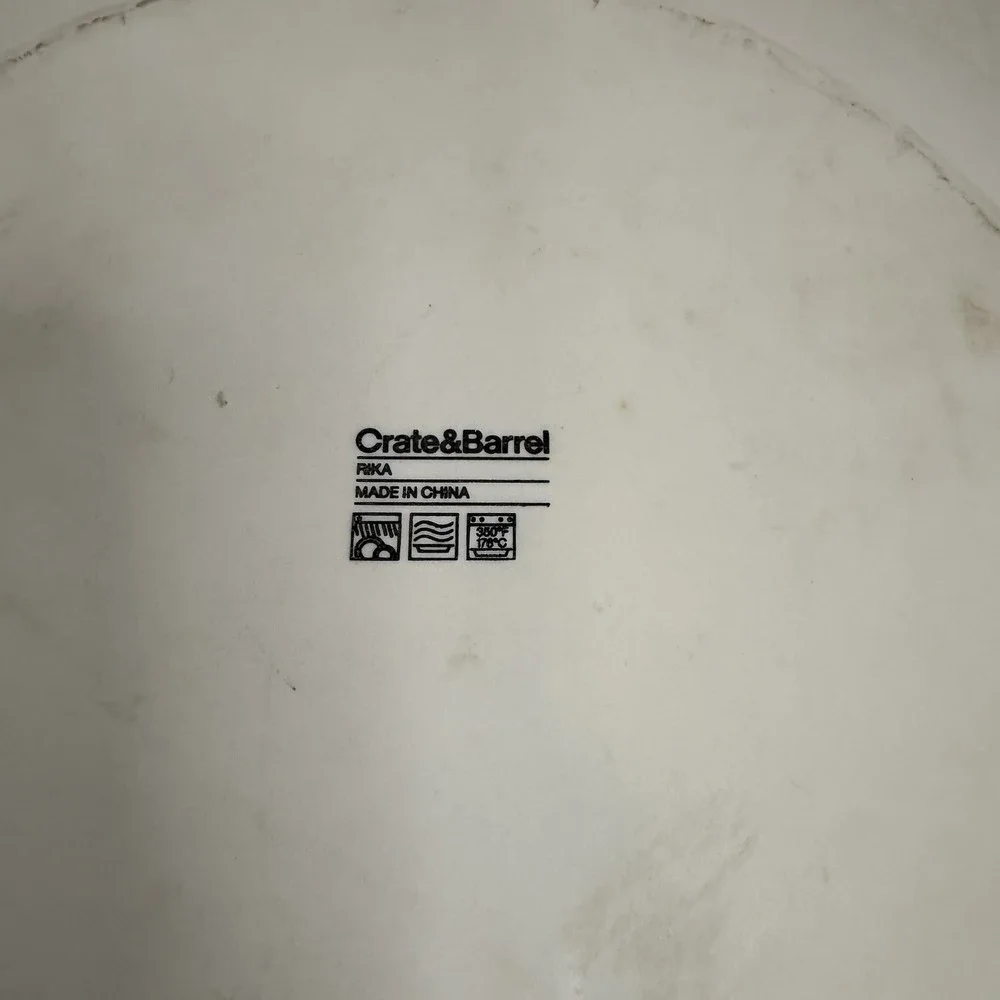 Crate & Barrel Rika Blueberries DINNER PLATE 10 3/4